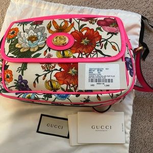 Gucci small flora purse collectors item